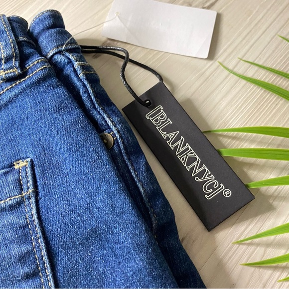 BLANKNYC Distressed High Rise Skinny Jeans - Picture 14 of 14